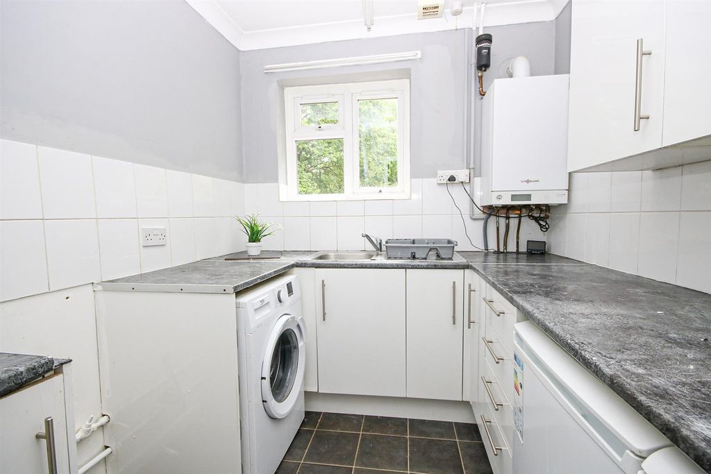 Property photo 3 of 9 7-Img_2472.Jpg