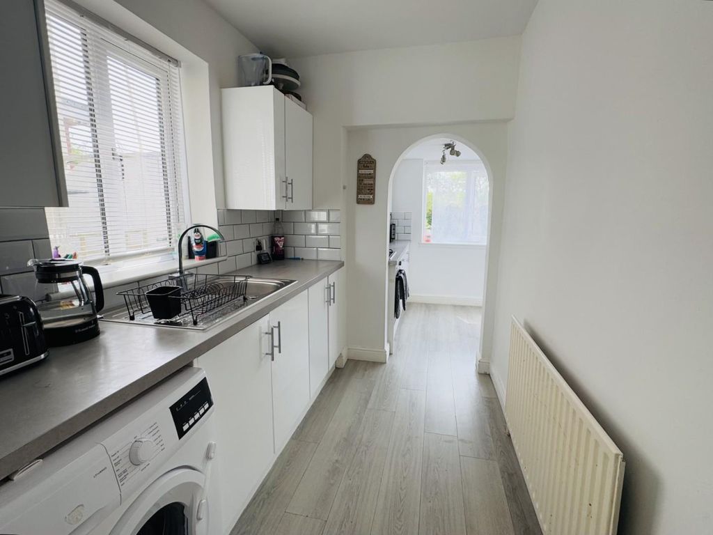 Property photo 2 of 14 Kitchen 1.Jpg