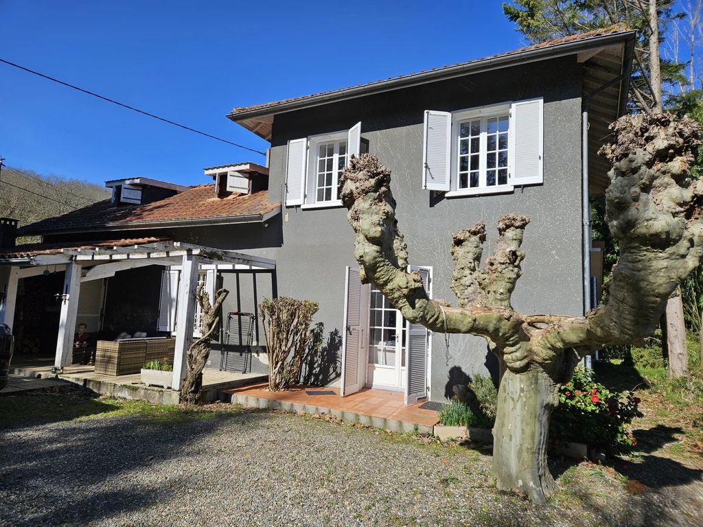 Property photo 1 of 35