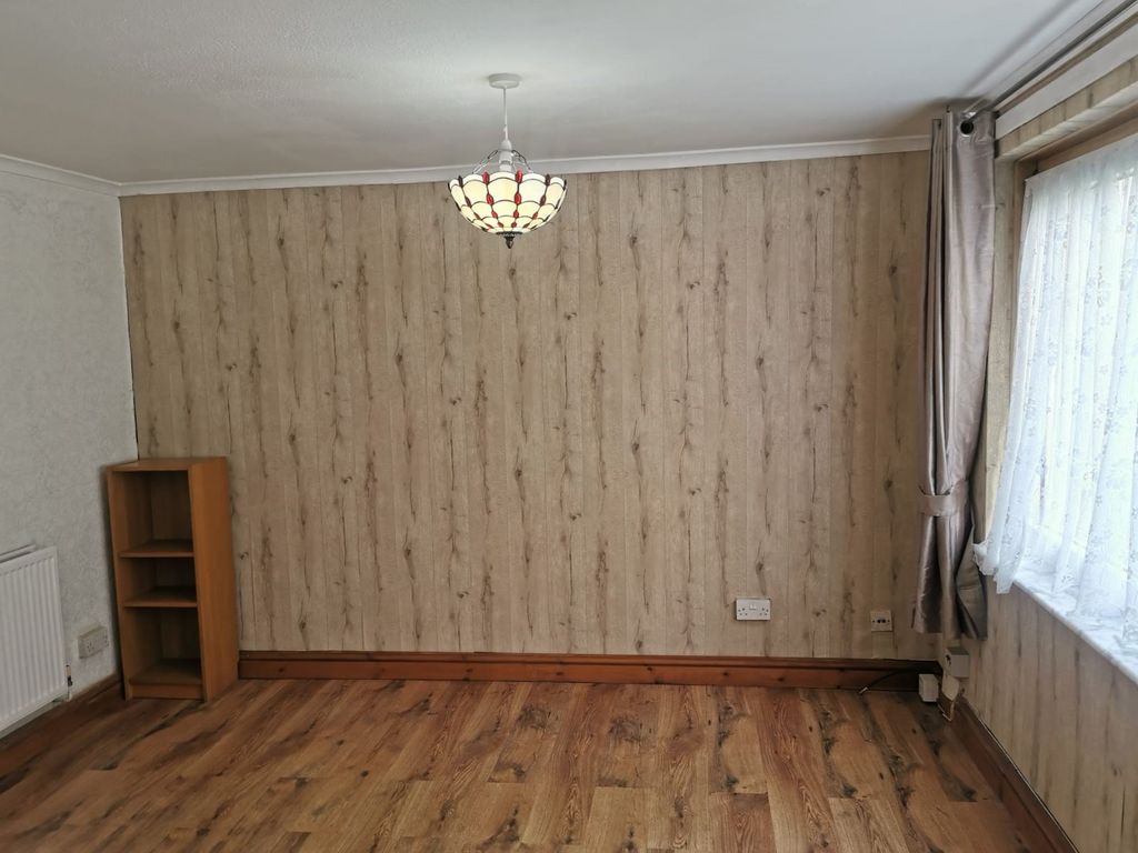 Property photo 2 of 5 Picture No. 03