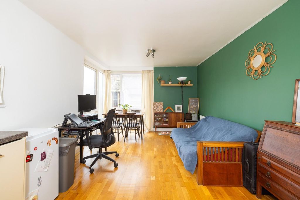 Property photo 1 of 16 Char9262.Jpg