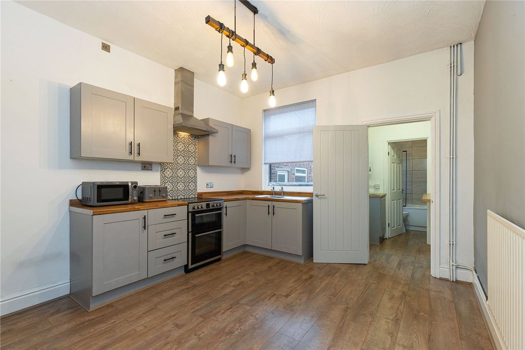 Property photo 3 of 7 Kitchen/Diner