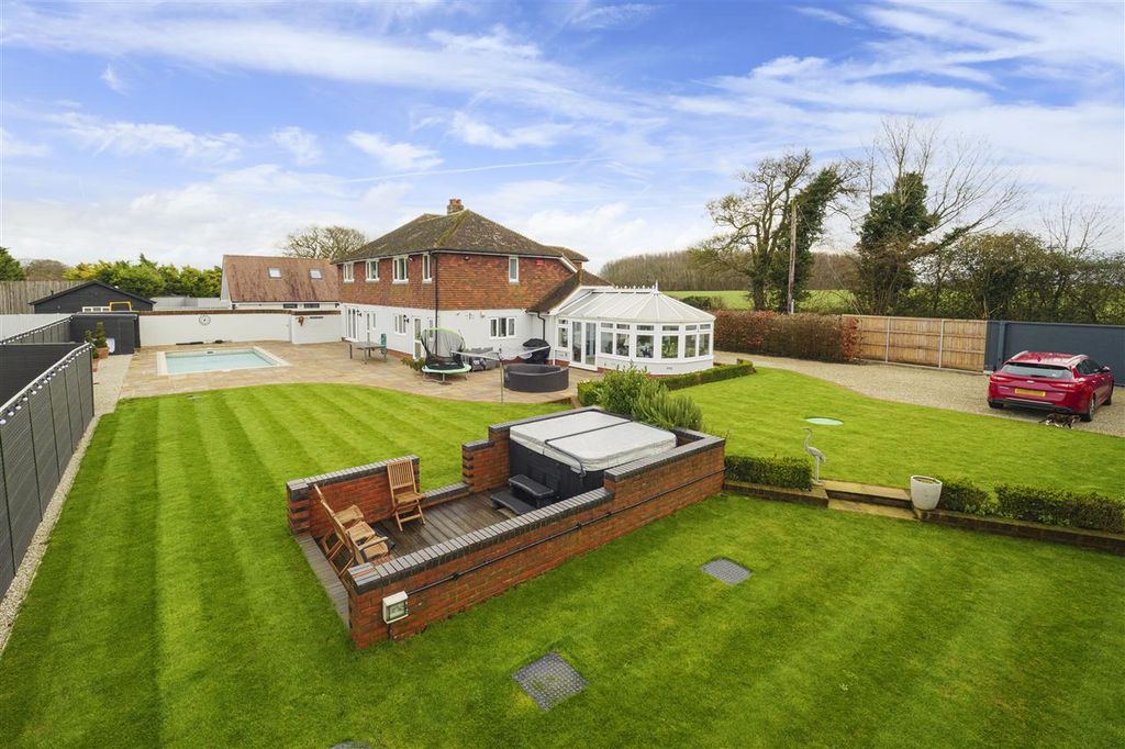 Property photo 3 of 17