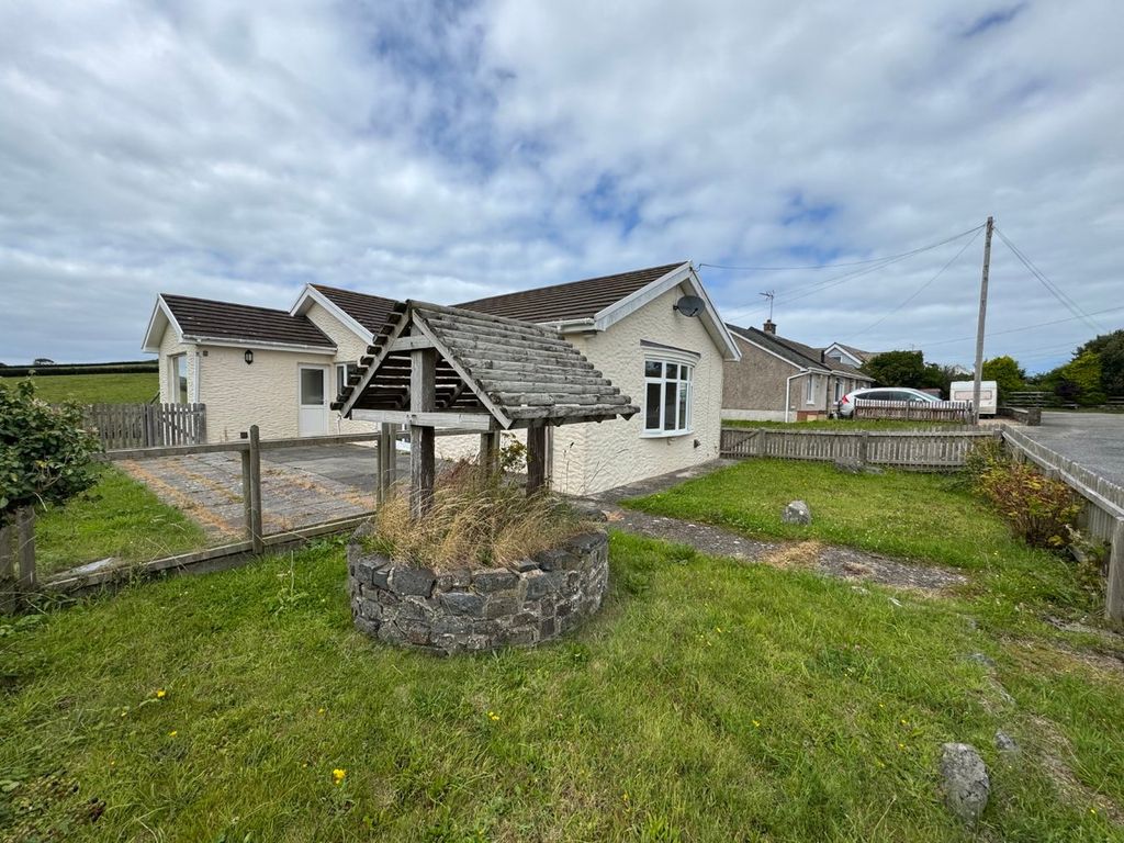 Property photo 2 of 31