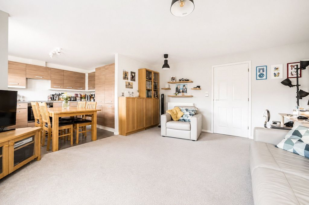 Property photo 2 of 17 Picture No. 08
