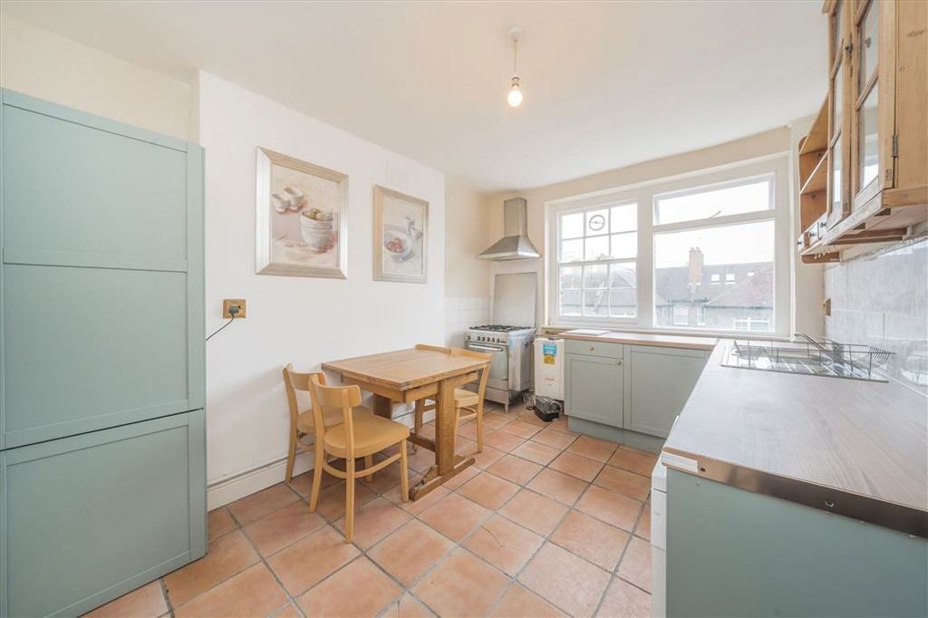 Property photo 2 of 6