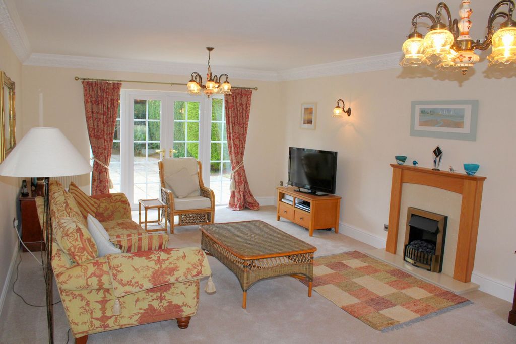 Additional image 26 of 5 bed detached house for saleKirton Road, Greetwell DN20
