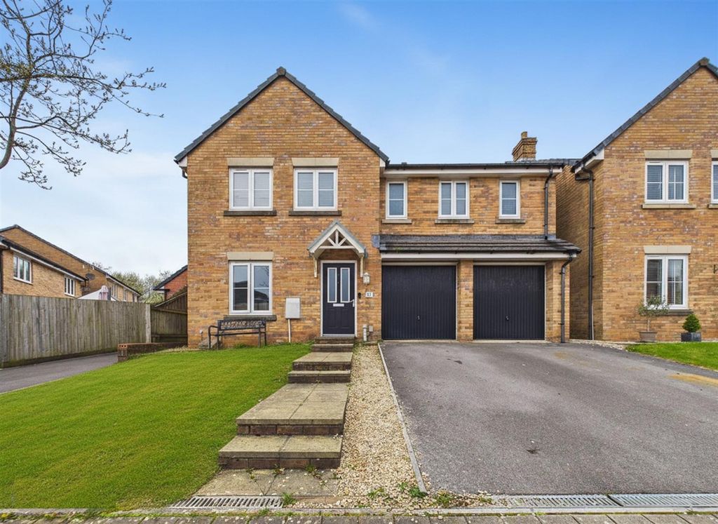 Property photo 1 of 2 External Front.Jpg