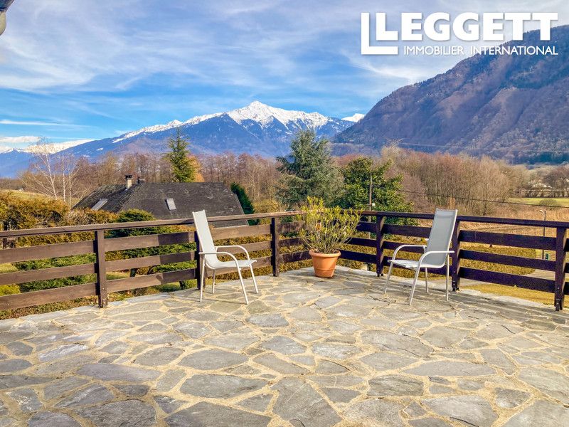 Property photo 2 of 10