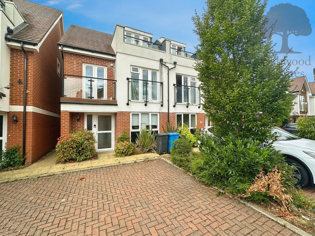 Property photo 1 of 17 External