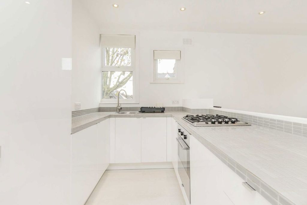 Property photo 2 of 4