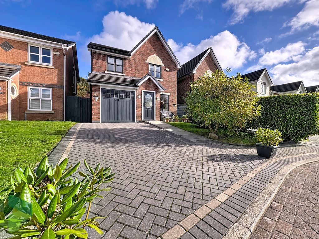 Property photo 2 of 28