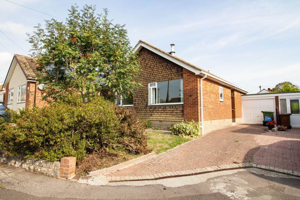 Property photo 1 of 11