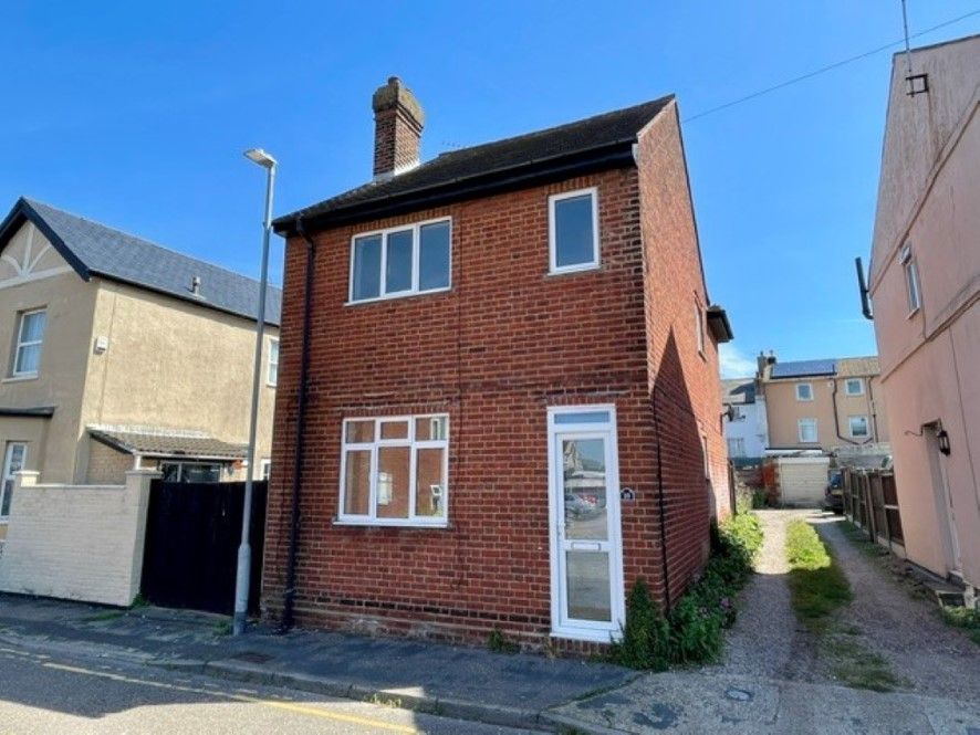 Property photo 1 of 8
