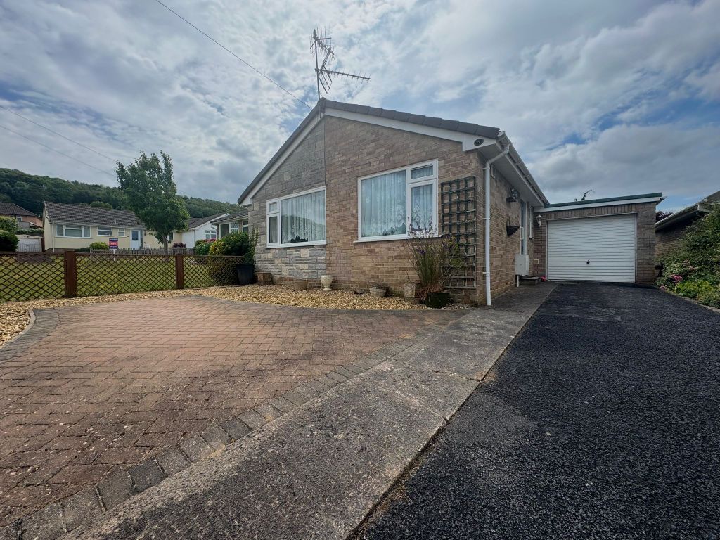 Property photo 3 of 19 Front