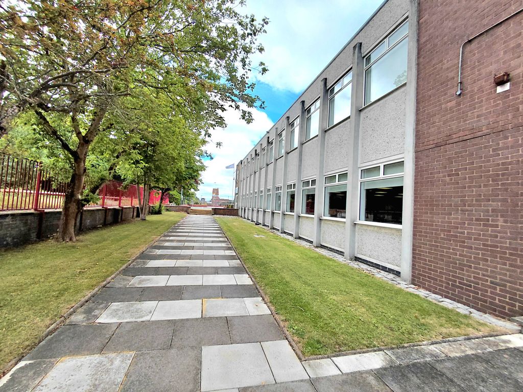 Property photo 3 of 26