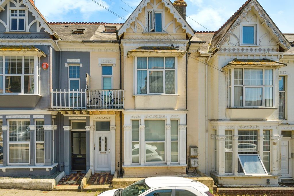 Property photo 1 of 7