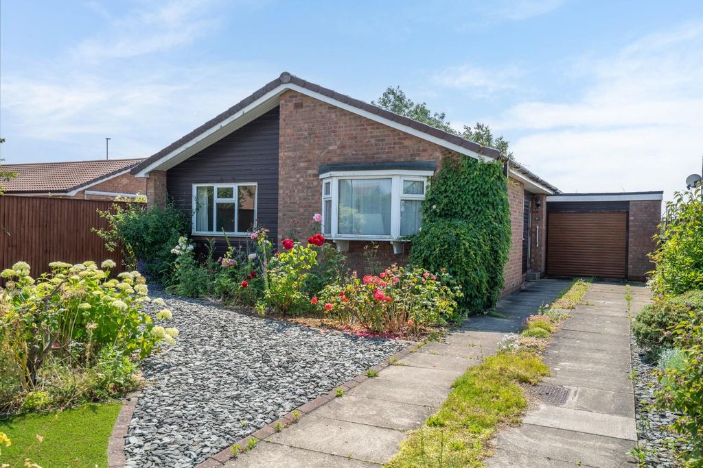 Property photo 1 of 16 External
