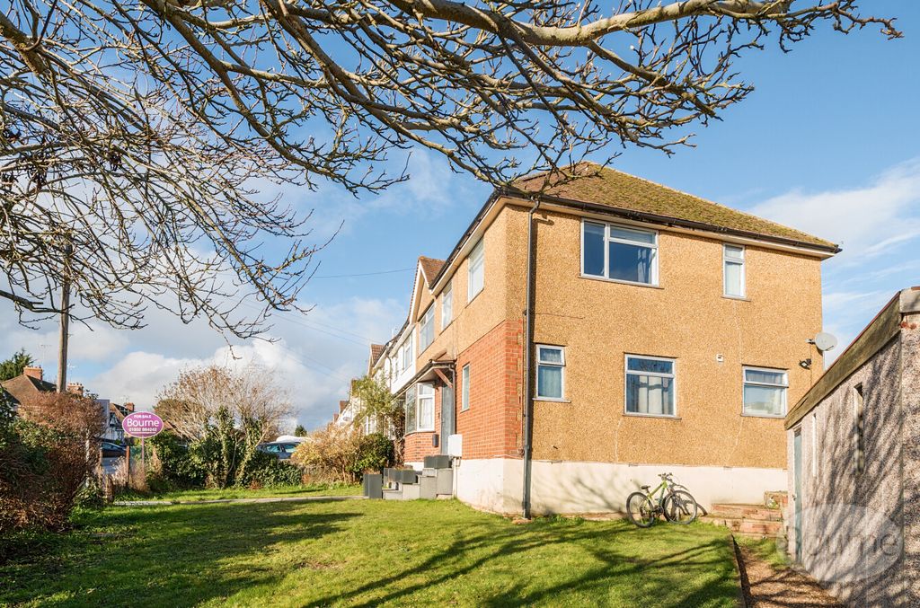 Property photo 1 of 12 73433c36-38Ed-477...