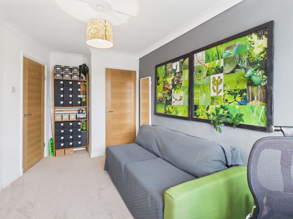 Additional image 12 of 2 bed flat for saleThe Broadway, Farnham Common, Buckinghamshire SL2