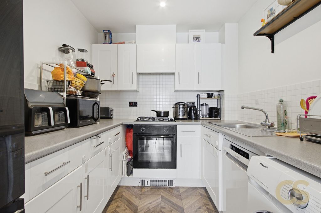 Property photo 3 of 15 5253422