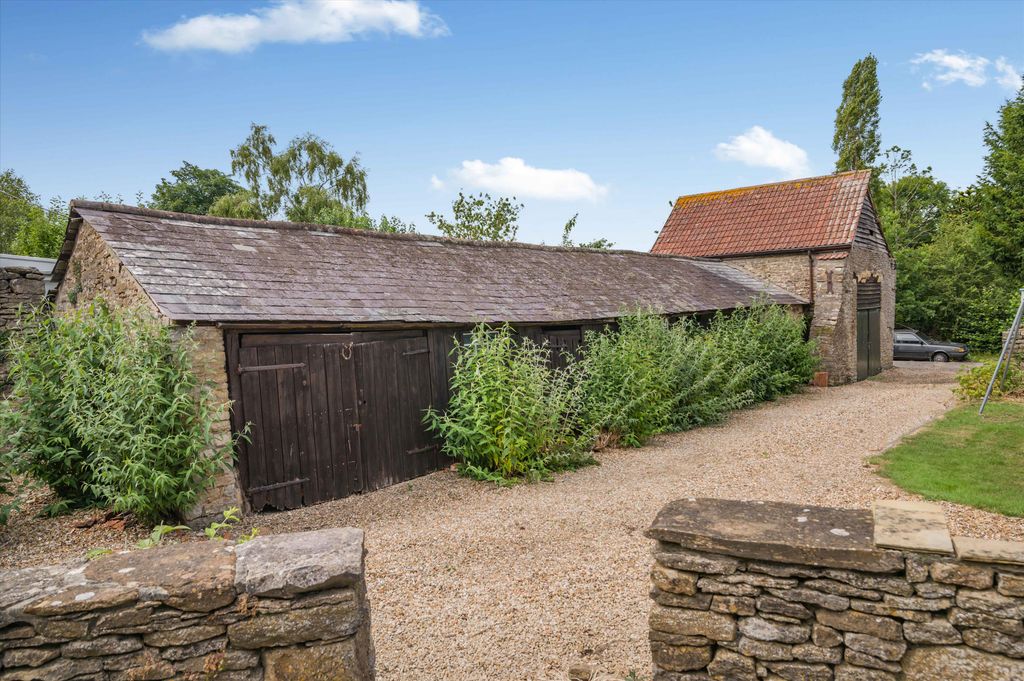 Property photo 2 of 24 Image