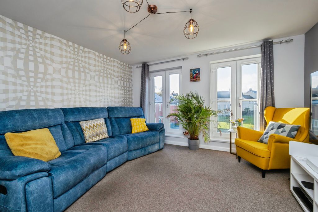 Property photo 3 of 19 Sitting Room 1