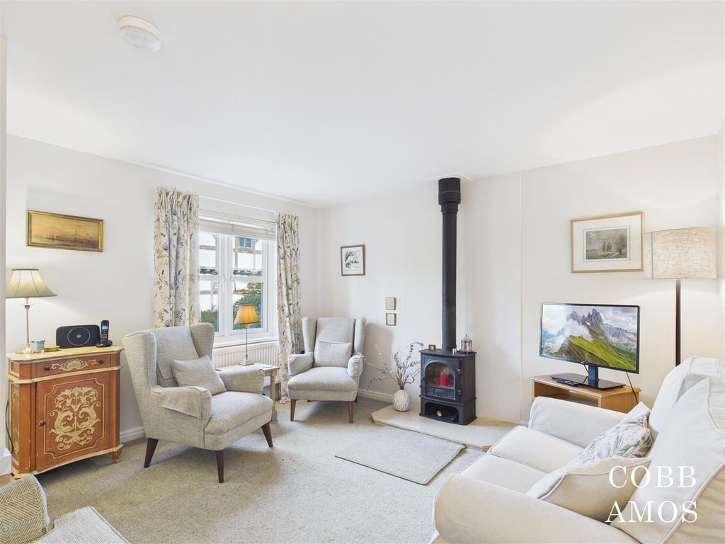 Property photo 3 of 23 Cam03722G0-Pr0154-Still014.Jpg