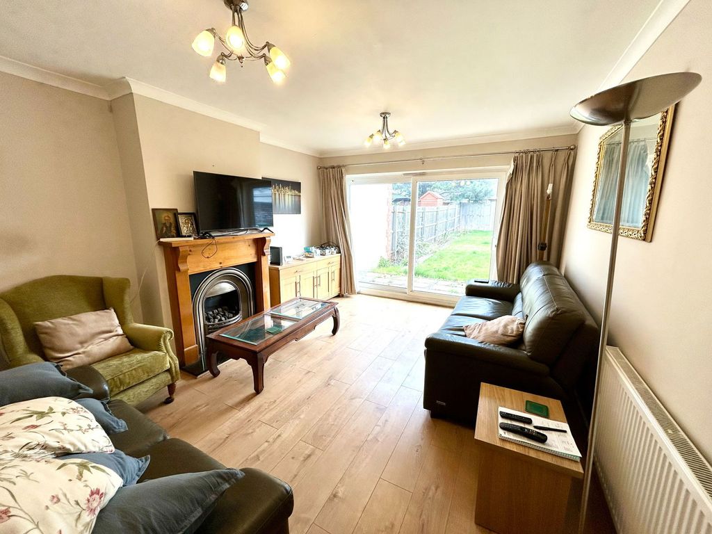 Property photo 2 of 9