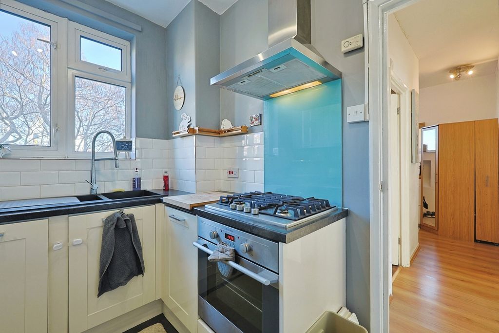 Property photo 3 of 20 Pbox-Img.Jpg