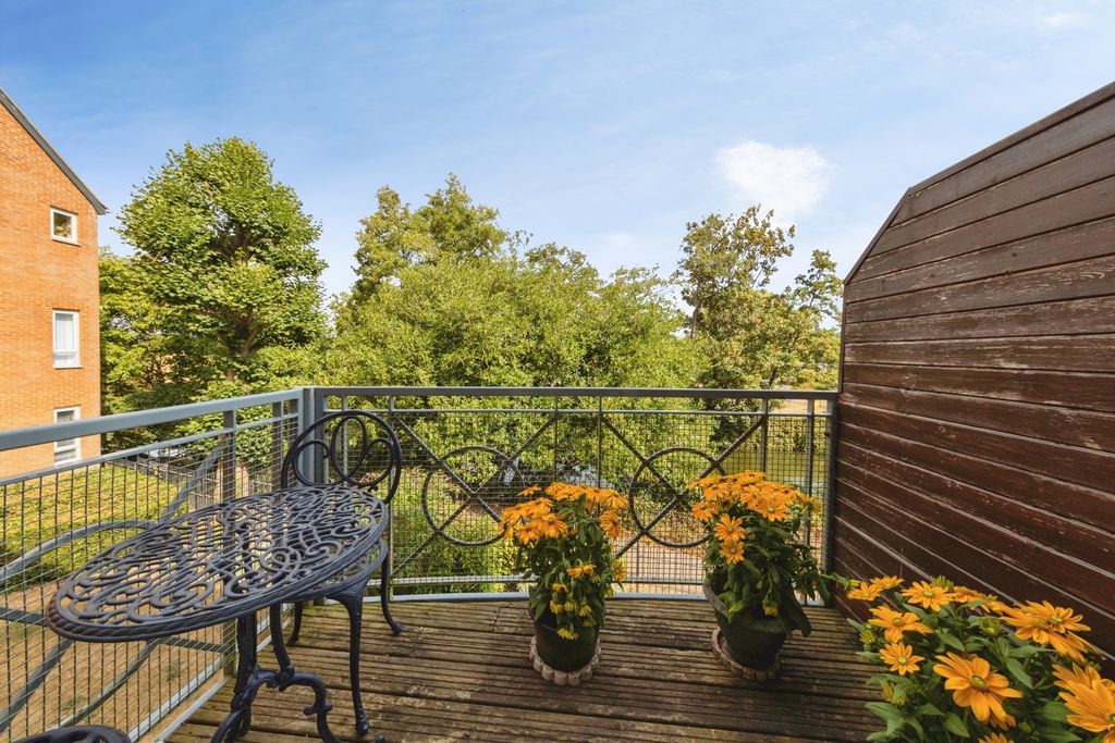 Property photo 3 of 15 Pbox-Img.Jpg
