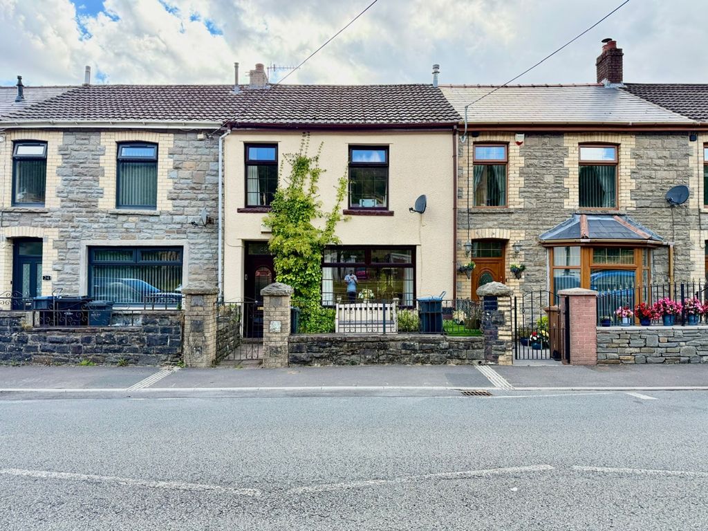Property photo 1 of 43