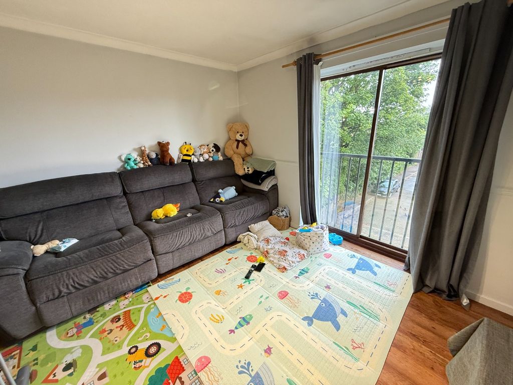 Property photo 3 of 5 5165332