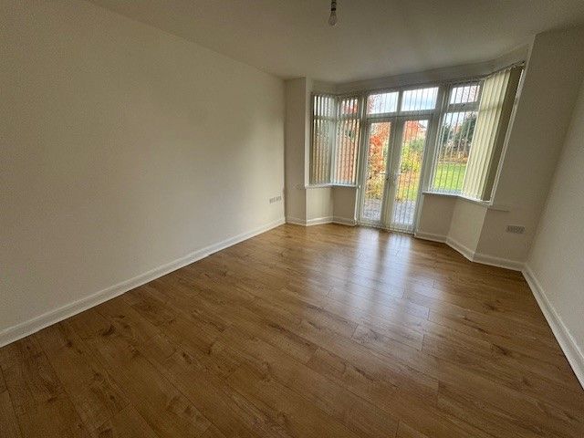 Property photo 3 of 14 Living Room