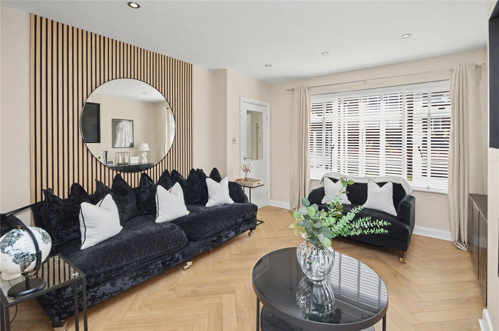 Property photo 3 of 14 Picture 3