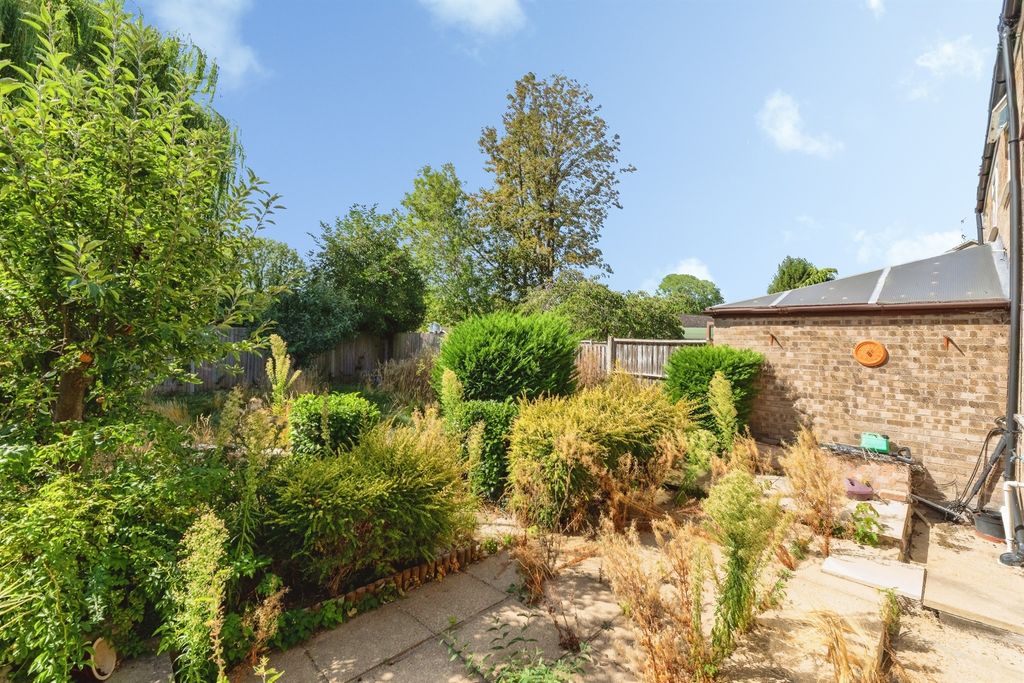 Property photo 2 of 16