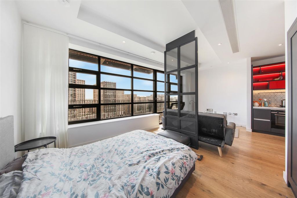 Property photo 2 of 14 Flat 1101, Defoe House - Eb07Huwnwjhhwxwrxiuv.Jpg