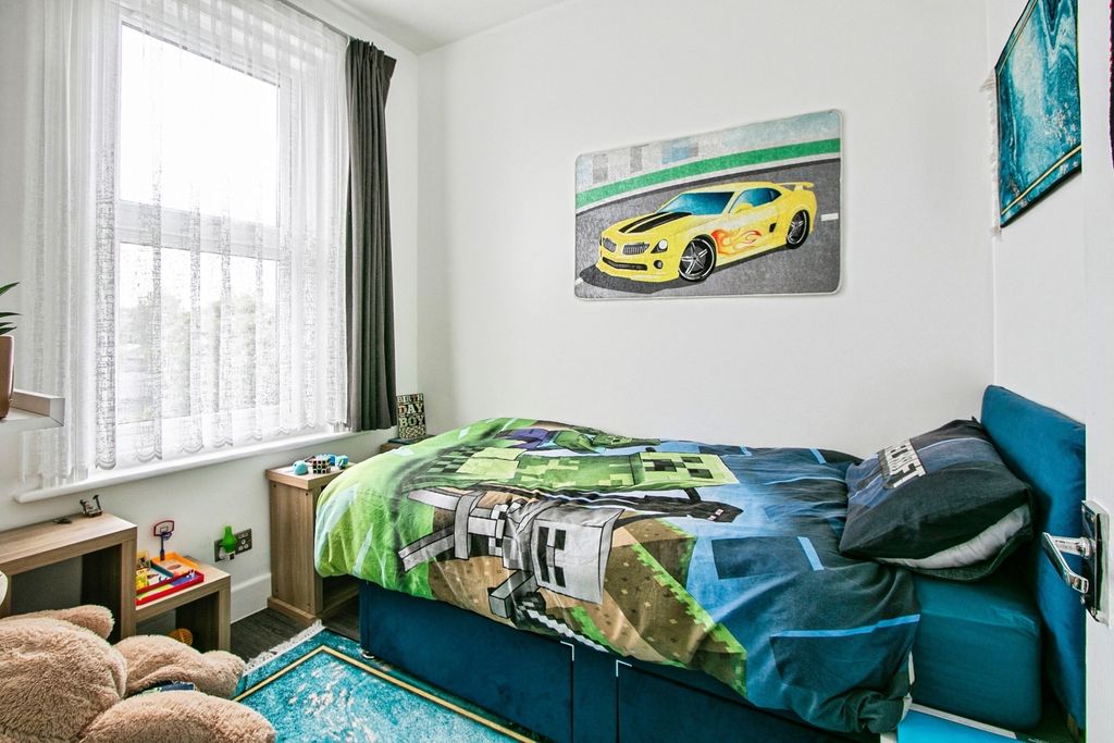 Property photo 2 of 12 Pbox-Img.Jpg