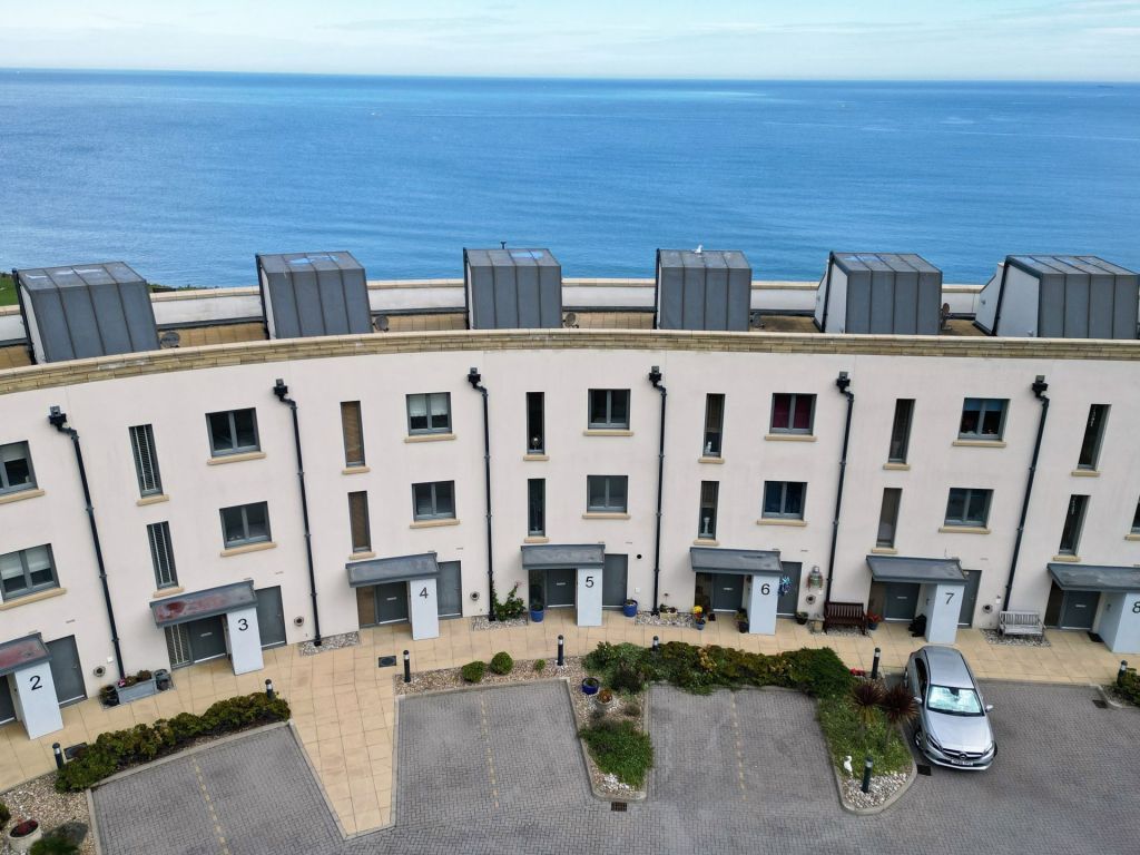 Property photo 1 of 30