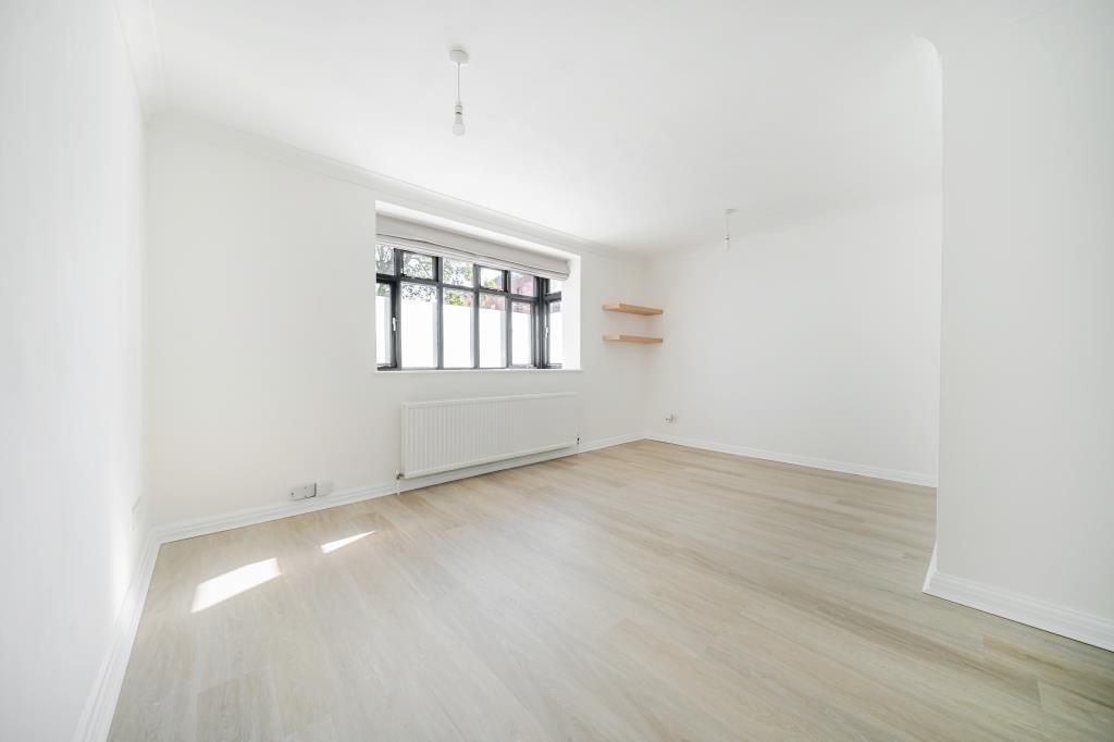 Property photo 2 of 23 Living Space