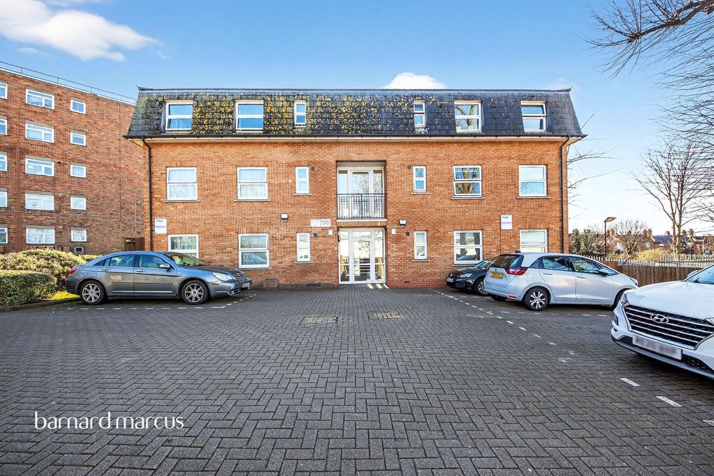 Property photo 1 of 12