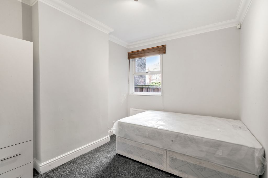 Property photo 1 of 7 Bedroom 2 - 17 Reginald Street - Cmwnye3Fkxpb8Llg1