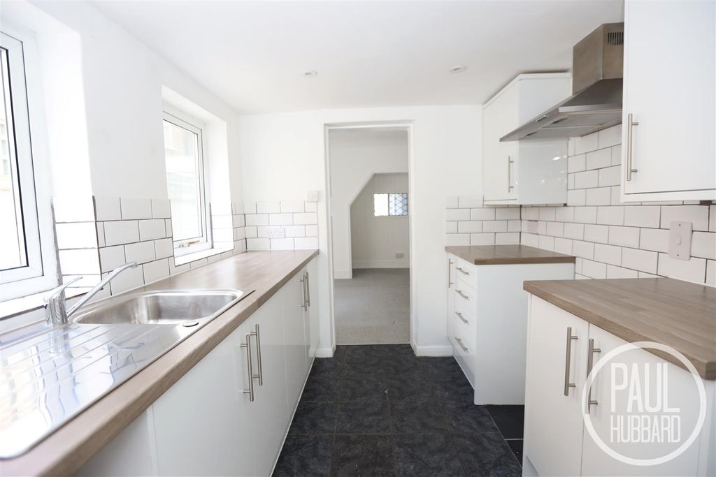 Property photo 2 of 14 2J5A0481 (1).Jpg