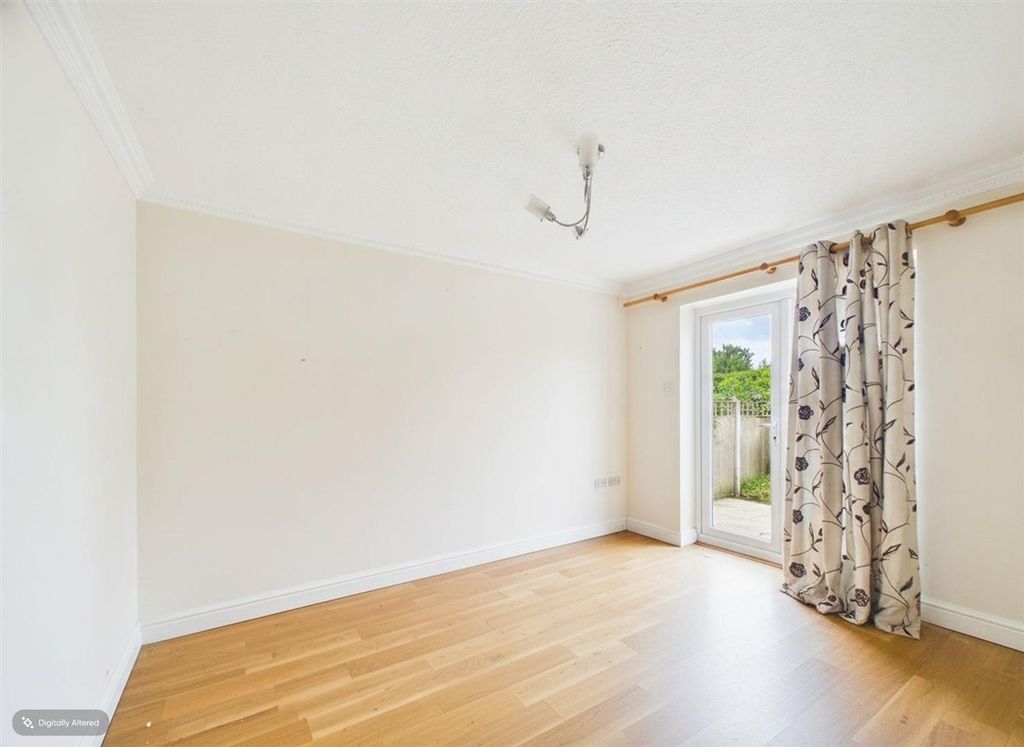 Property photo 3 of 13 Cam03815G0-Pr0460-Still005-001.Jpg