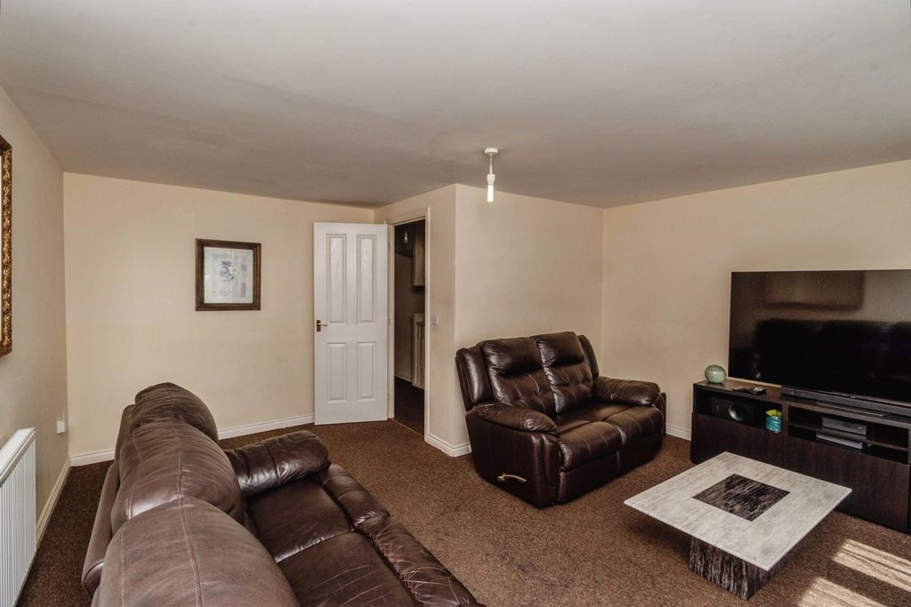 Property photo 2 of 14 Pbox-Img.Jpg