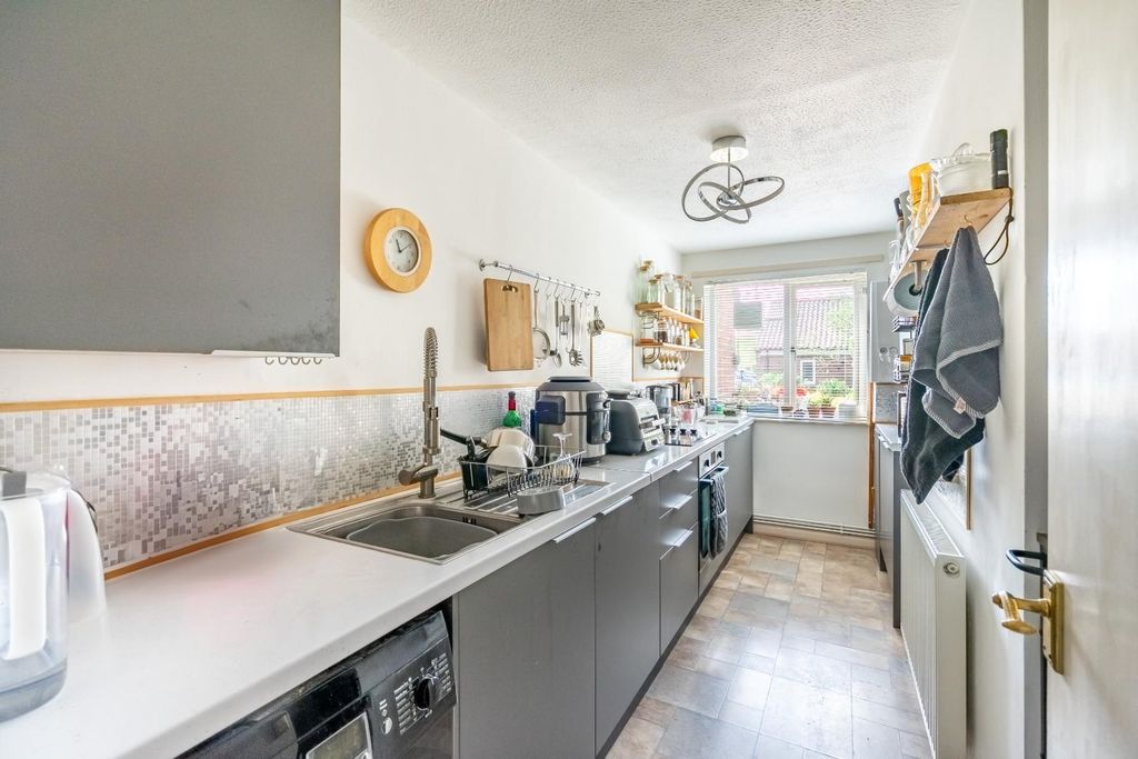 Property photo 2 of 13 15mc-6.Jpg
