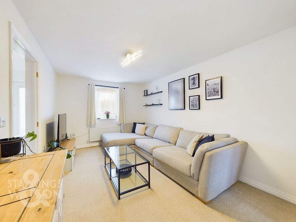 Property photo 2 of 23