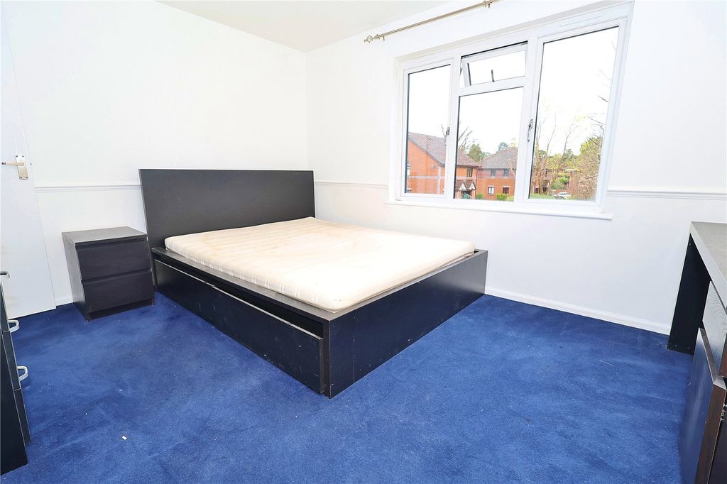 Property photo 2 of 5 Picture No. 13