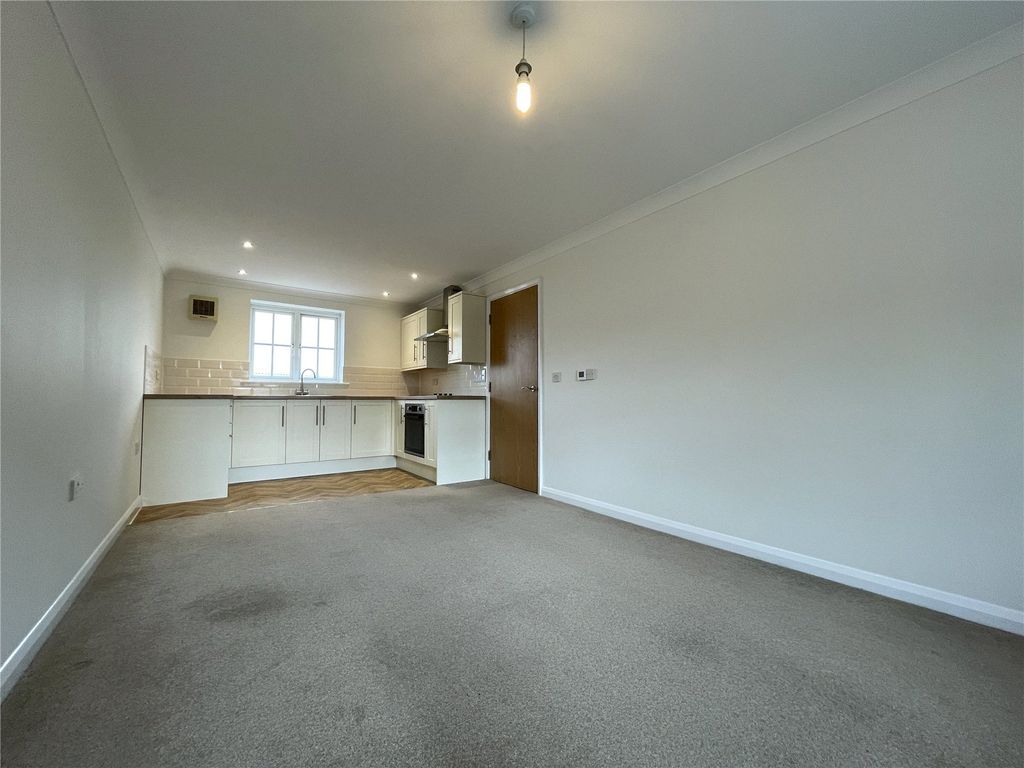 Property photo 3 of 6 Picture No. 24