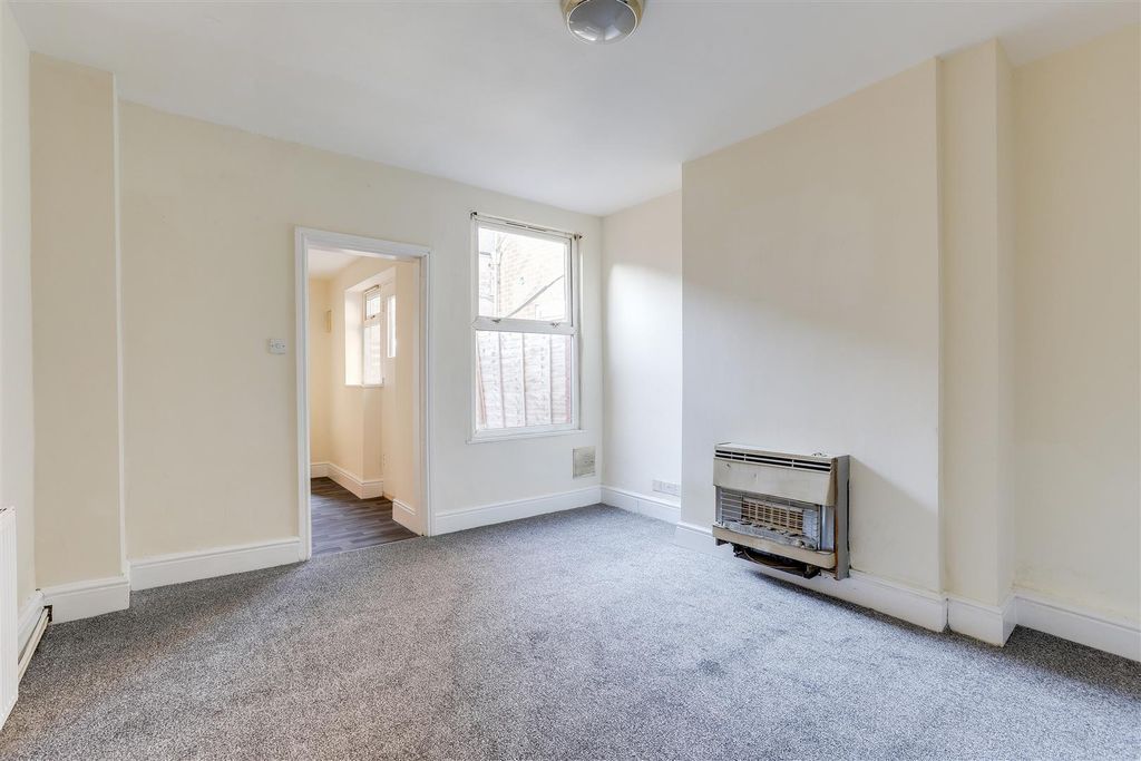 Property photo 3 of 19 290125_14.Jpg